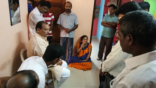 ಕಾವ್ಯಾ ಪೂಜಾರಿಯ ಮನೆಗೆ ಐವನ್ ಭೇಟಿ